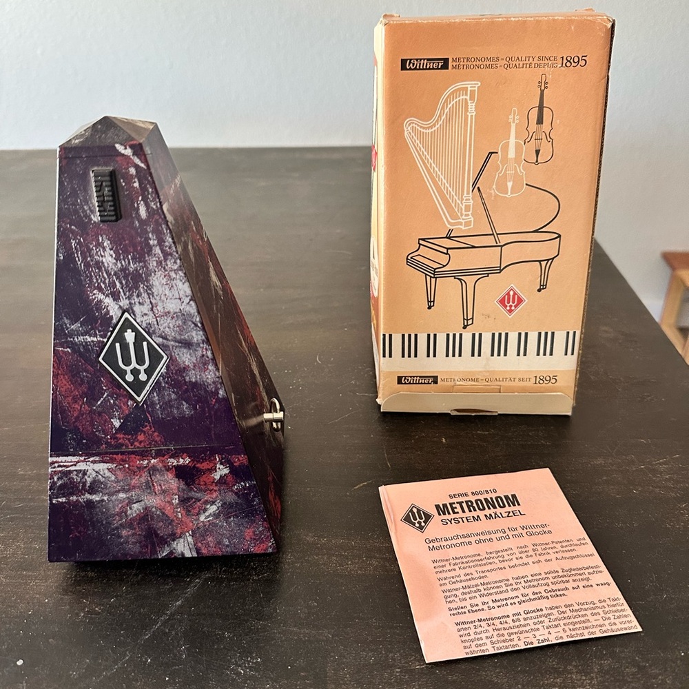 Wittner Designer-Modelle Metronome in Silver, Purple and Pink/Red